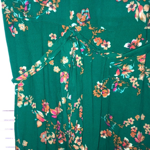 Jumpsuit - Picture 3 of 5